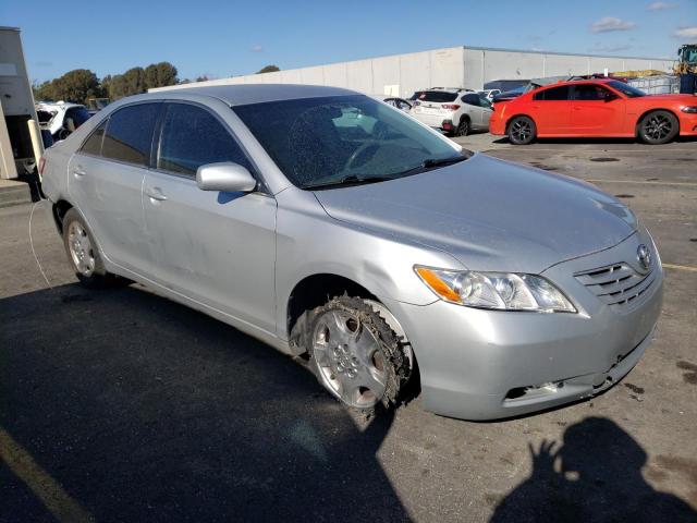 4T1BE46K17U140695 - 2007 TOYOTA CAMRY CE SILVER photo 4