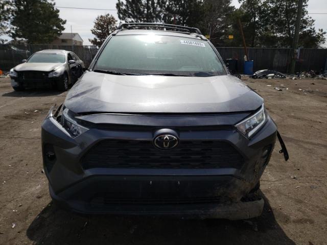 2T3C1RFV9MC143968 - 2021 TOYOTA RAV4 XLE PREMIUM GRAY photo 5