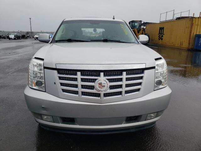 1GYUKCEF0AR286160 - 2010 CADILLAC ESCALADE PREMIUM SILVER photo 5