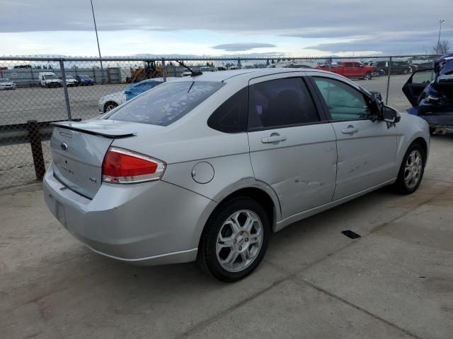 1FAHP36N69W200321 - 2009 FORD FOCUS SES SILVER photo 3