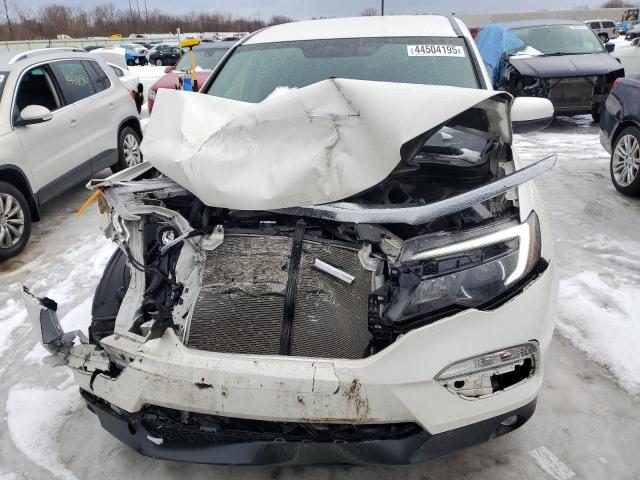 5FNYF6H3XJB027129 - 2018 HONDA PILOT EX WHITE photo 5