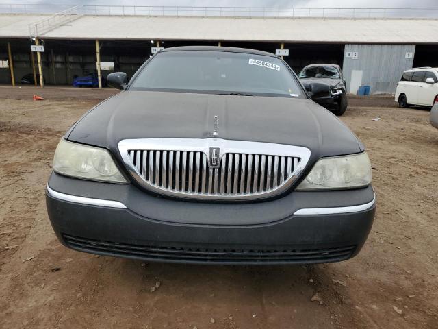 2LNBL8EV3AX751174 - 2010 LINCOLN TOWN CAR EXECUTIVE L BLACK photo 5