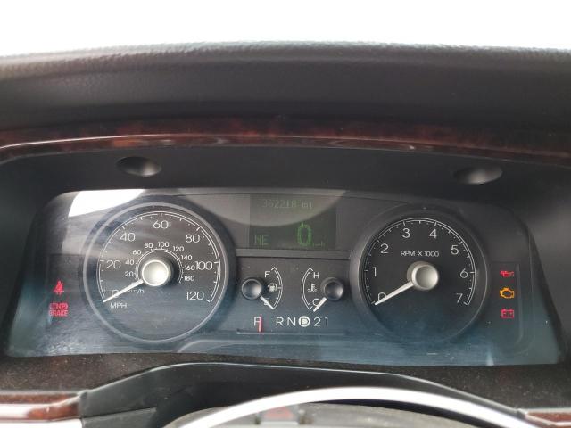 2LNBL8EV3AX751174 - 2010 LINCOLN TOWN CAR EXECUTIVE L BLACK photo 9