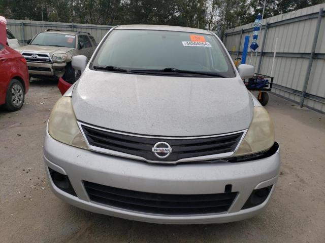 3N1BC1CP8BL369373 - 2011 NISSAN VERSA S SILVER photo 5