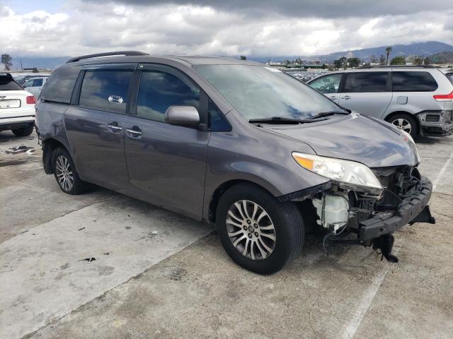 5TDYZ3DC5LS054345 - 2020 TOYOTA SIENNA XLE GRAY photo 4