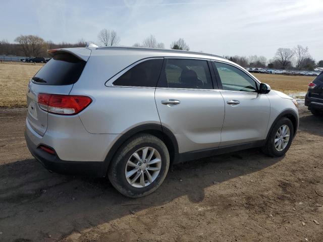 5XYPG4A3XHG265038 - 2017 KIA SORENTO LX SILVER photo 3