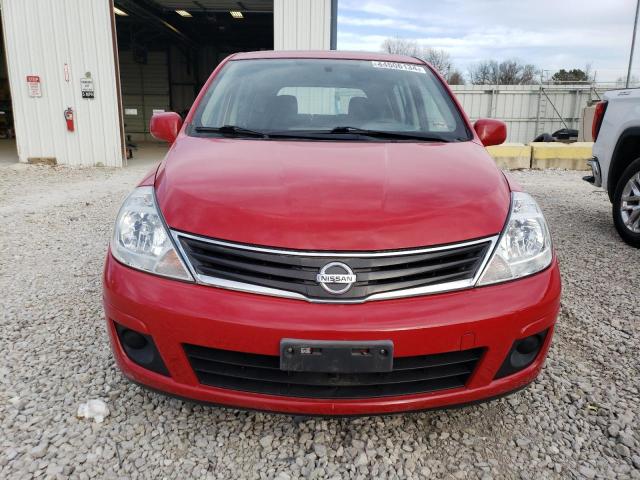 3N1BC1CP4BL462262 - 2011 NISSAN VERSA S RED photo 5