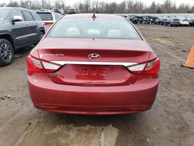 5NPEB4AC1DH767428 - 2013 HYUNDAI SONATA GLS RED photo 6