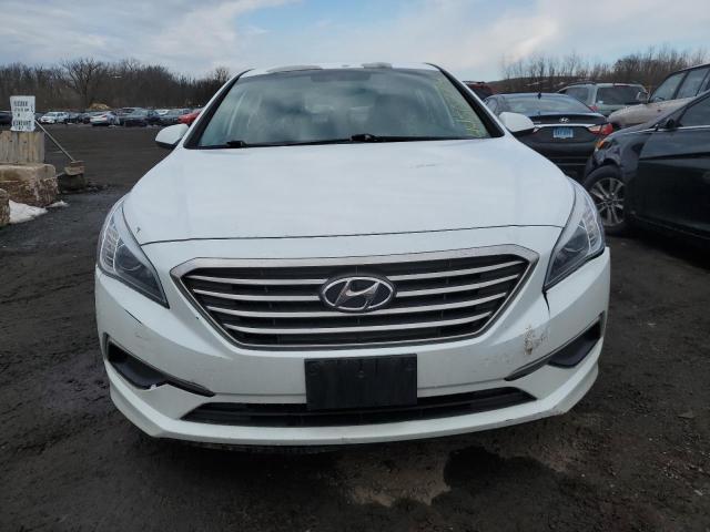 5NPE24AF5HH541103 - 2017 HYUNDAI SONATA SE WHITE photo 5