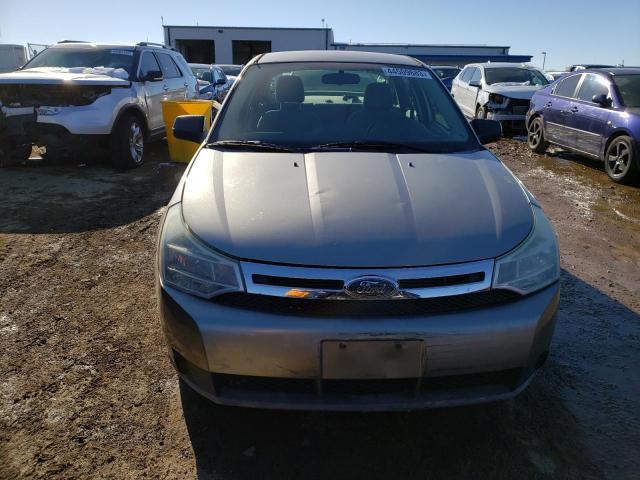 1FAHP34NX8W134387 - 2008 FORD FOCUS S/SE SILVER photo 5