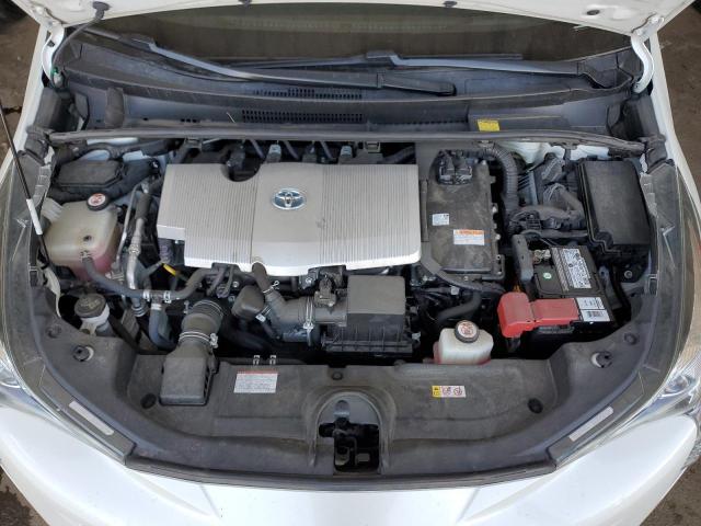 JTDKARFU1J3055545 - 2018 TOYOTA PRIUS WHITE photo 11