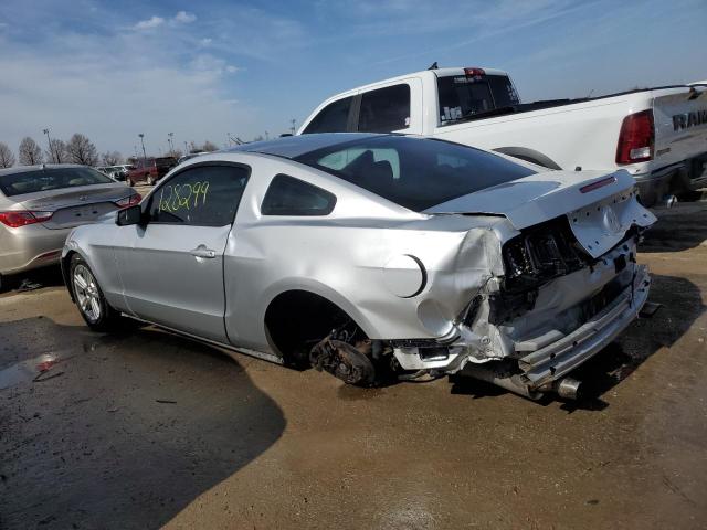 1ZVBP8AM1E5229220 - 2014 FORD MUSTANG SILVER photo 2