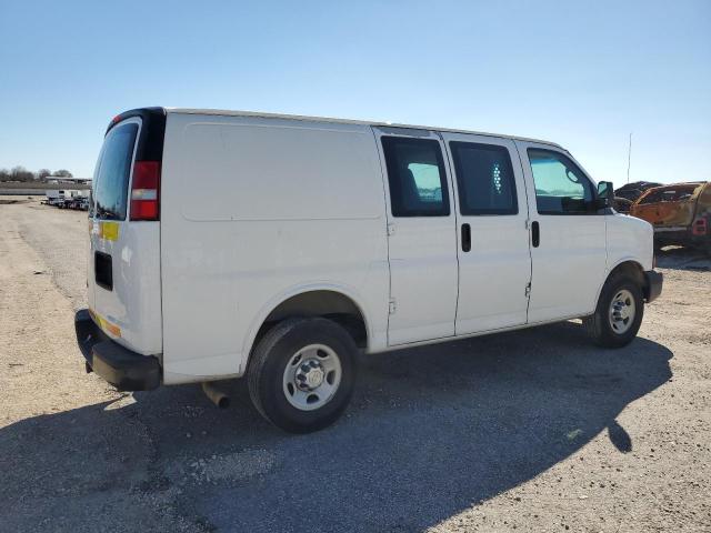 1GCWGFCGXC1190910 - 2012 CHEVROLET EXPRESS G2 WHITE photo 3