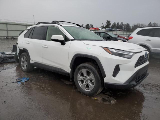 JTMRWRFV1PD189872 - 2023 TOYOTA RAV4 XLE WHITE photo 4