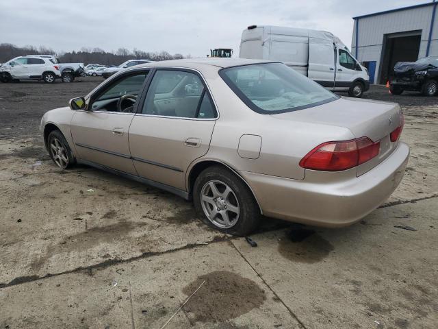 1HGCG5640YA035404 - 2000 HONDA ACCORD LX BEIGE photo 2