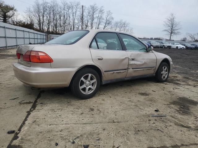 1HGCG5640YA035404 - 2000 HONDA ACCORD LX BEIGE photo 3