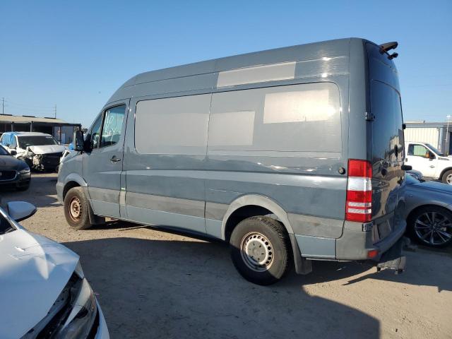 WD3PE7CD5JP629067 - 2018 MERCEDES-BENZ SPRINTER 2500 BLUE photo 2