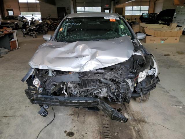 3KPFK4A75JE217799 - 2018 KIA FORTE LX SILVER photo 5