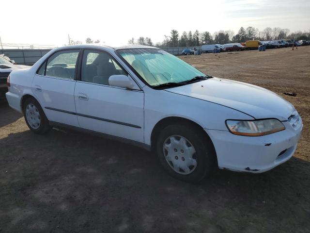 1HGCG5640WA254649 - 1998 HONDA ACCORD LX WHITE photo 4