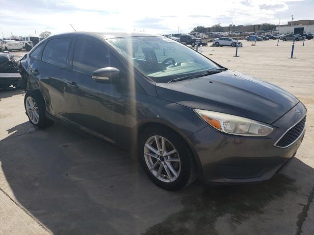 1FADP3F23FL282770 - 2015 FORD FOCUS SE GRAY photo 4