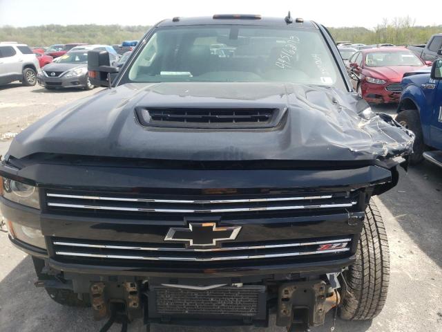 1GC1KWEY3JF243204 - 2018 CHEVROLET SILVERADO K2500 HEAVY DUTY LTZ BLACK photo 5