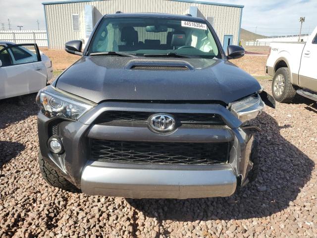 JTEBU5JR6K5712229 - 2019 TOYOTA 4RUNNER SR5 CHARCOAL photo 5