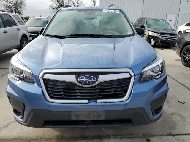 JF2SKACC2KH421691 - 2019 SUBARU FORESTER BLUE photo 5