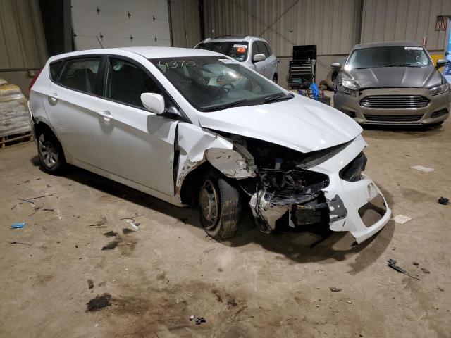 KMHCT5AE6HU324372 - 2017 HYUNDAI ACCENT SE WHITE photo 4