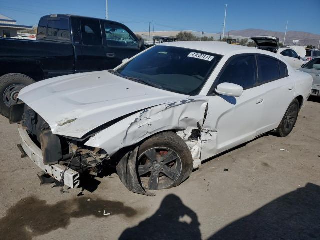 2B3CL3CG6BH607390 - 2011 DODGE CHARGER WHITE photo 1