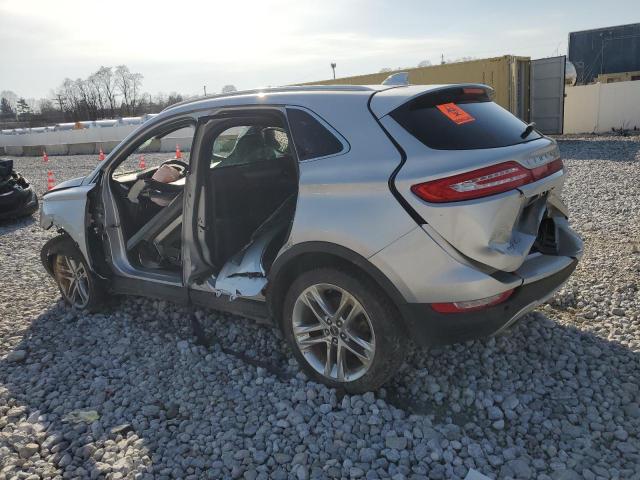 5LMCJ3D92GUJ27722 - 2016 LINCOLN MKC RESERVE SILVER photo 2