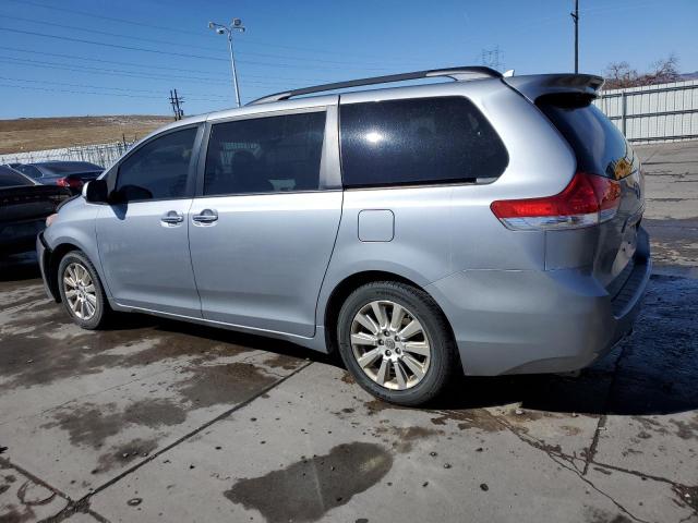 5TDDK3DC1BS017956 - 2011 TOYOTA SIENNA XLE SILVER photo 2