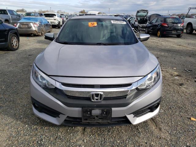 2HGFC3A32JH356203 - 2018 HONDA CIVIC EX SILVER photo 5