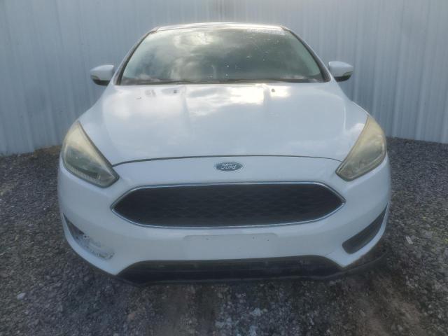 1FADP3K29FL288353 - 2015 FORD FOCUS SE WHITE photo 5