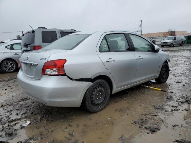 JTDBT4K39A1395676 - 2010 TOYOTA YARIS SILVER photo 3