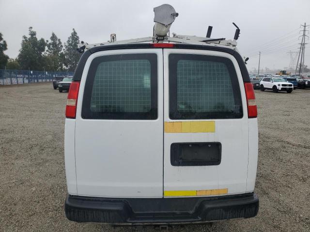 1GCWGFCA1D1902945 - 2013 CHEVROLET EXPRESS G2 WHITE photo 6