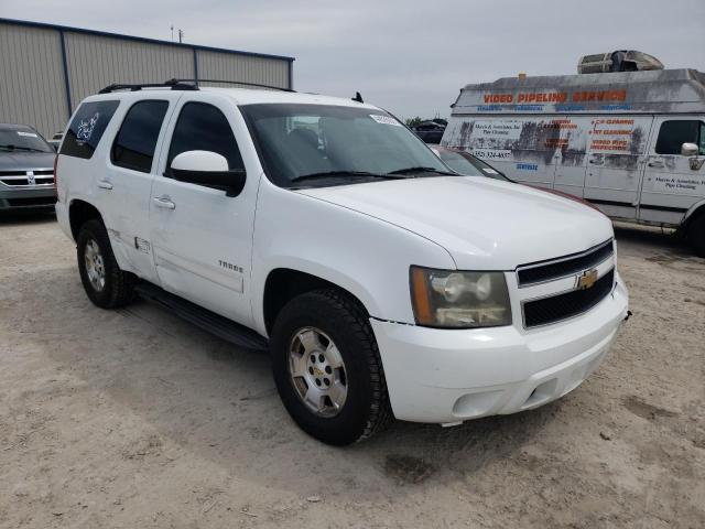 1GNSCAE03BR186024 - 2011 CHEVROLET TAHOE C1500  LS WHITE photo 4