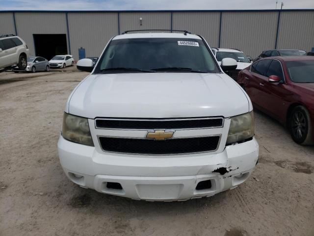 1GNSCAE03BR186024 - 2011 CHEVROLET TAHOE C1500  LS WHITE photo 5