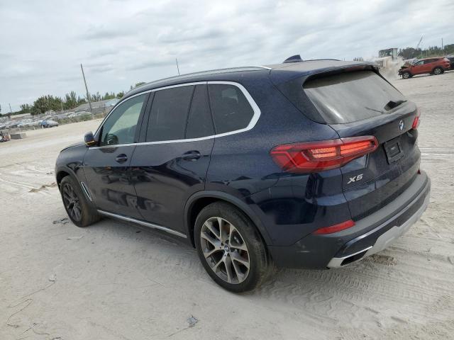 5UXCR6C59KLL38977 - 2019 BMW X5 XDRIVE40I BLUE photo 2