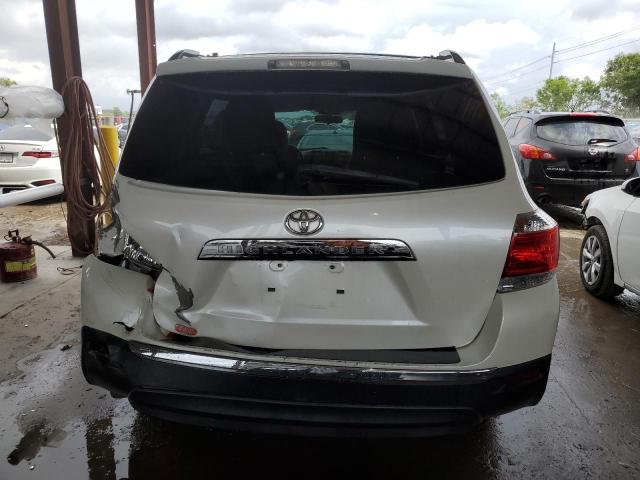 5TDZK3EH4DS136765 - 2013 TOYOTA HIGHLANDER BASE Ақ фото 6