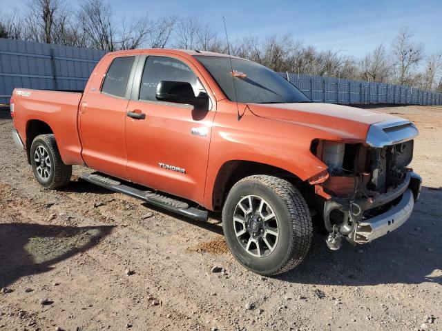 5TFUW5F10GX557375 - 2016 TOYOTA TUNDRA DOUBLE CAB SR/SR5 ORANGE photo 4