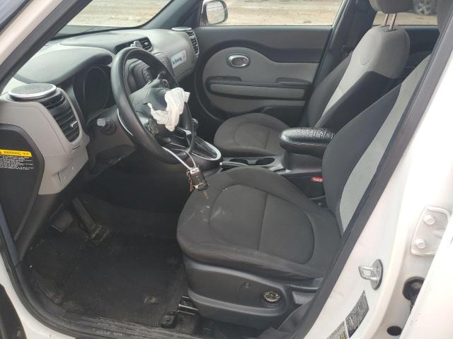 KNDJN2A23F7176123 - 2015 KIA SOUL WHITE photo 7