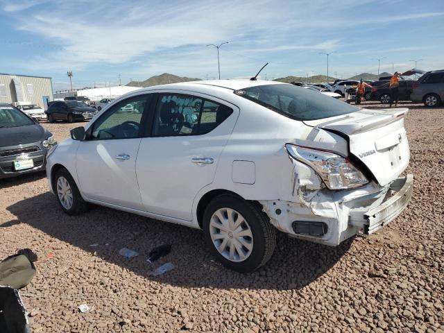 3N1CN7AP7JL872783 - 2018 NISSAN VERSA S WHITE photo 2