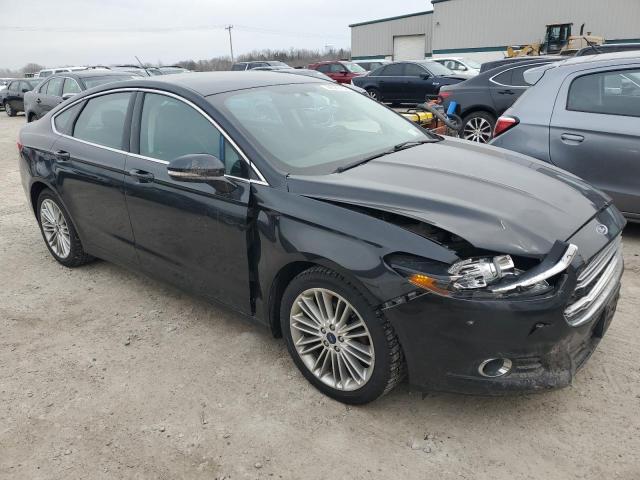 3FA6P0T99FR273095 - 2015 FORD FUSION SE BLACK photo 4