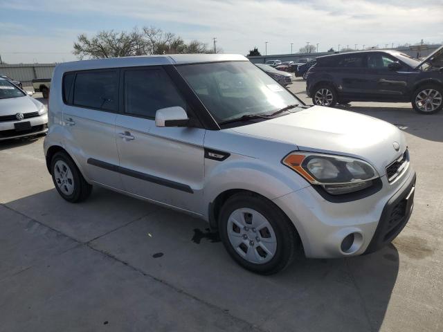 KNDJT2A53D7553658 - 2013 KIA SOUL SILVER photo 4