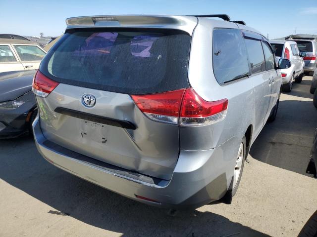 5TDZK3DC1DS392884 - 2013 TOYOTA SIENNA SILVER photo 3