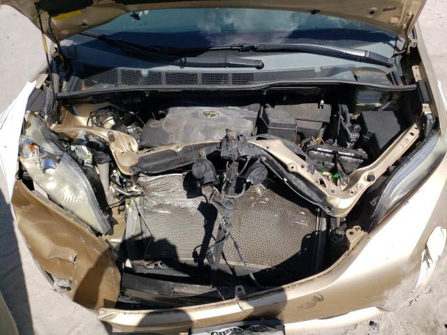 5TDYK3DC7BS109767 - 2011 TOYOTA SIENNA XLE GOLD photo 12