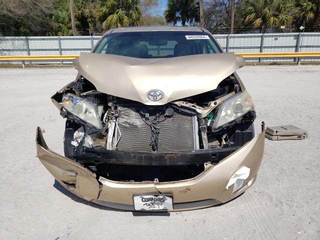 5TDYK3DC7BS109767 - 2011 TOYOTA SIENNA XLE GOLD photo 5