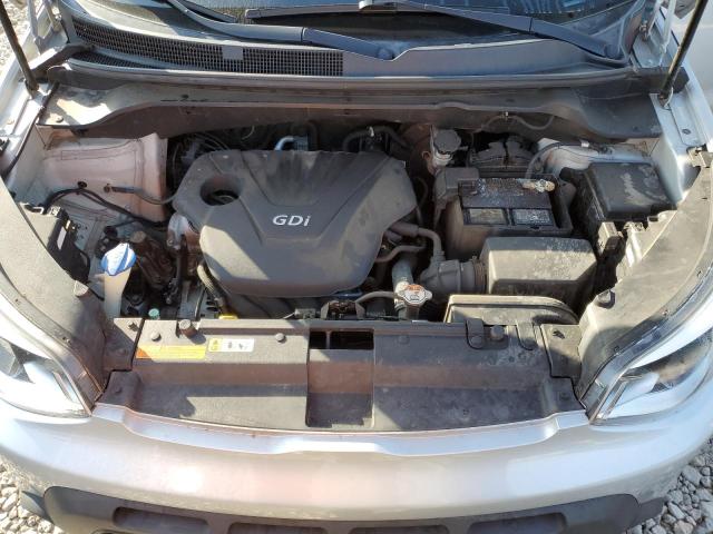 KNDJN2A26G7842506 - 2016 KIA SOUL SILVER photo 12