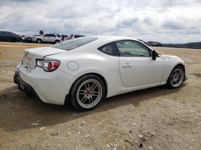 JF1ZNAA1XG9702974 - 2016 TOYOTA SCION FR-S WHITE photo 3