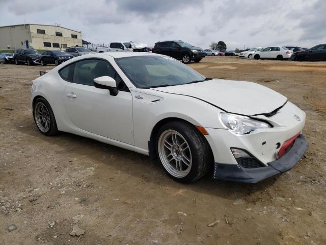 JF1ZNAA1XG9702974 - 2016 TOYOTA SCION FR-S WHITE photo 4
